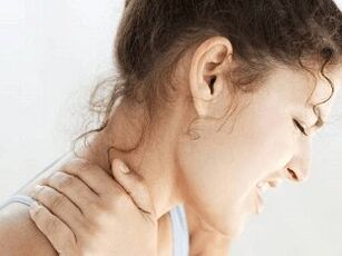Dor de osteocondrose no pescoço