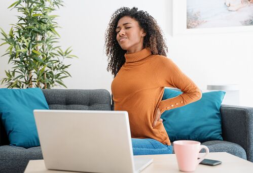 de volta nas costas de uma mulher